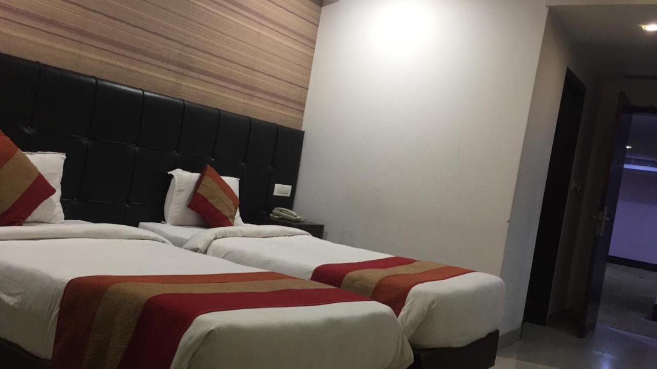 פאטנה Hotel Patliputra Nirvana מראה חיצוני תמונה