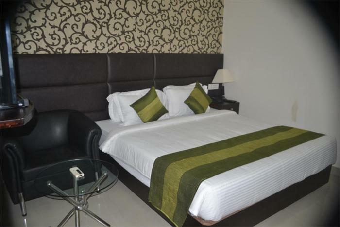 פאטנה Hotel Patliputra Nirvana מראה חיצוני תמונה